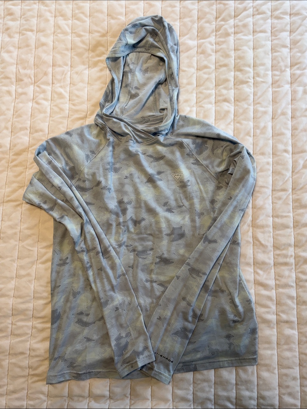 Women’s Lightweight Hooded Pullover in Light Blue Camo